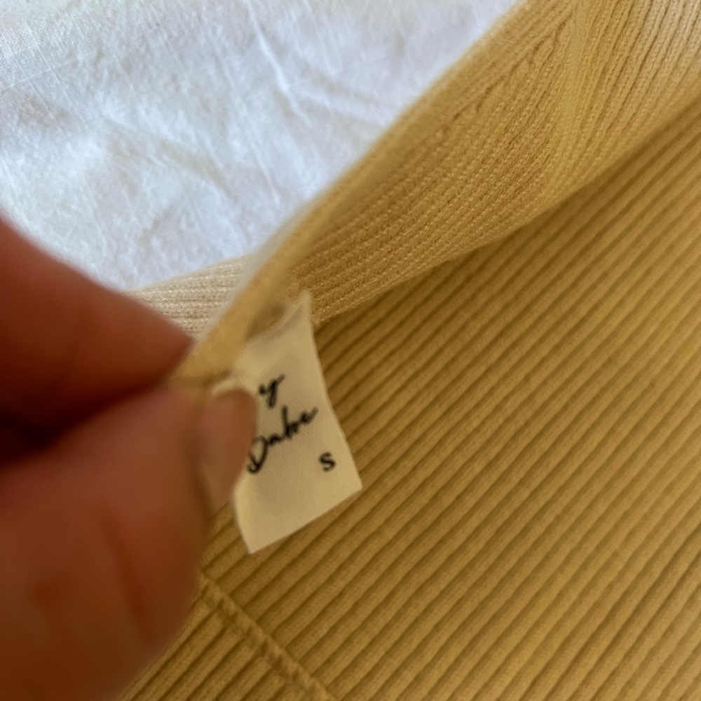 Open Back Ribbed Knit Halter Top - Picture 3 of 3